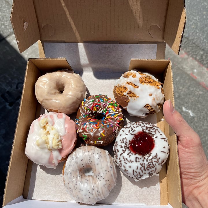 review photo of Frickin Delights Donuts Donuts! shared by @sbourbo on 27 Oct 2022 - review