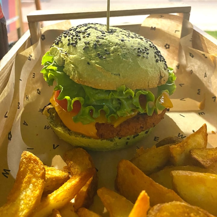 photo of Flower Burger Jungle Burger shared by @sara0710 on  18 Sep 2022 - review