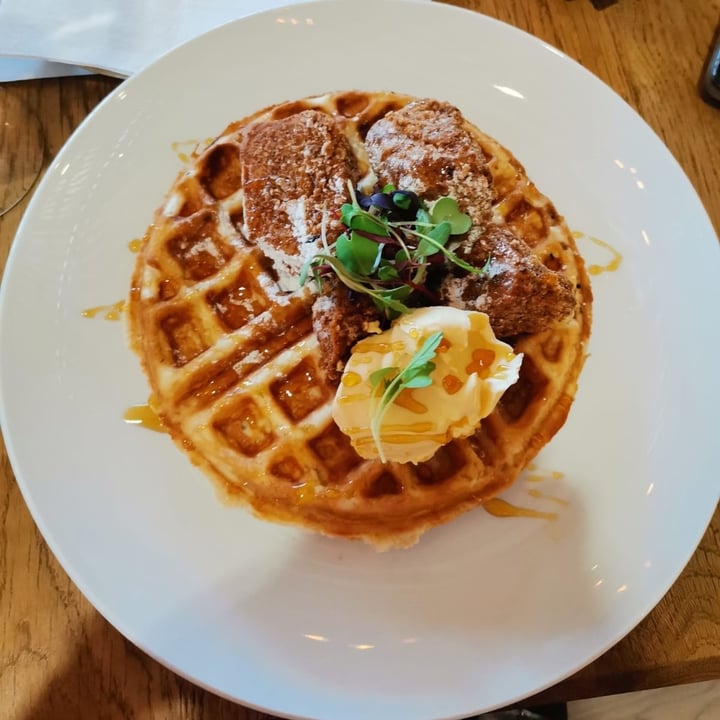 photo of Kaylee's Eatery Chick'n and Waffles shared by @kimberlymcalpine on  05 Oct 2021 - review