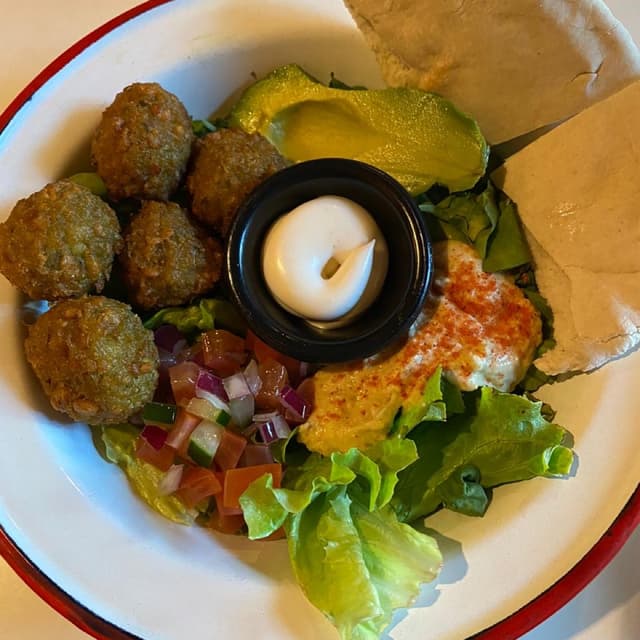 Foto do prato “Ensalada Mediterránea”