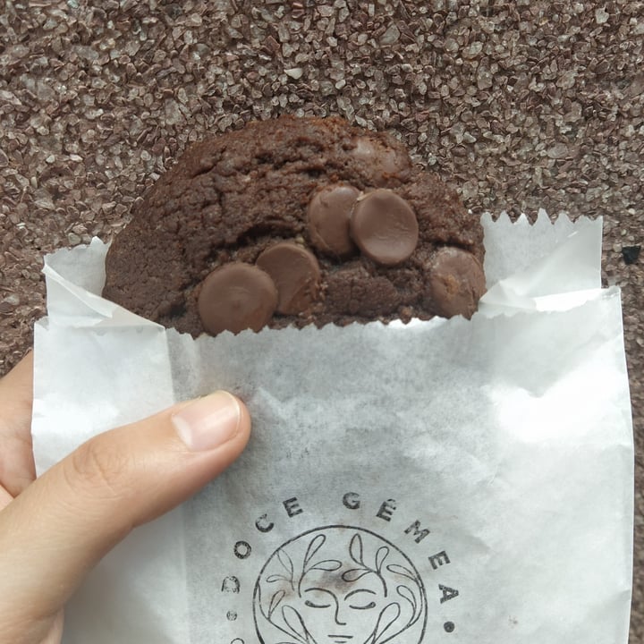 photo of Doce gêmea Cookies De Chocolate Recheadas Com Doce De Não Leite shared by @malau1372 on  19 Jul 2021 - review