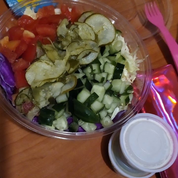 photo of Veggie Medio Oriente Ensalada shared by @jhvh on  26 Aug 2021 - review
