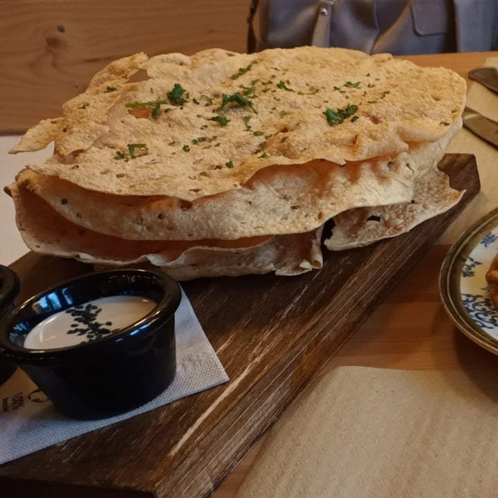 photo of Dorothy's Veggie Bistro Papadoms shared by @yemapel on  22 May 2022 - review