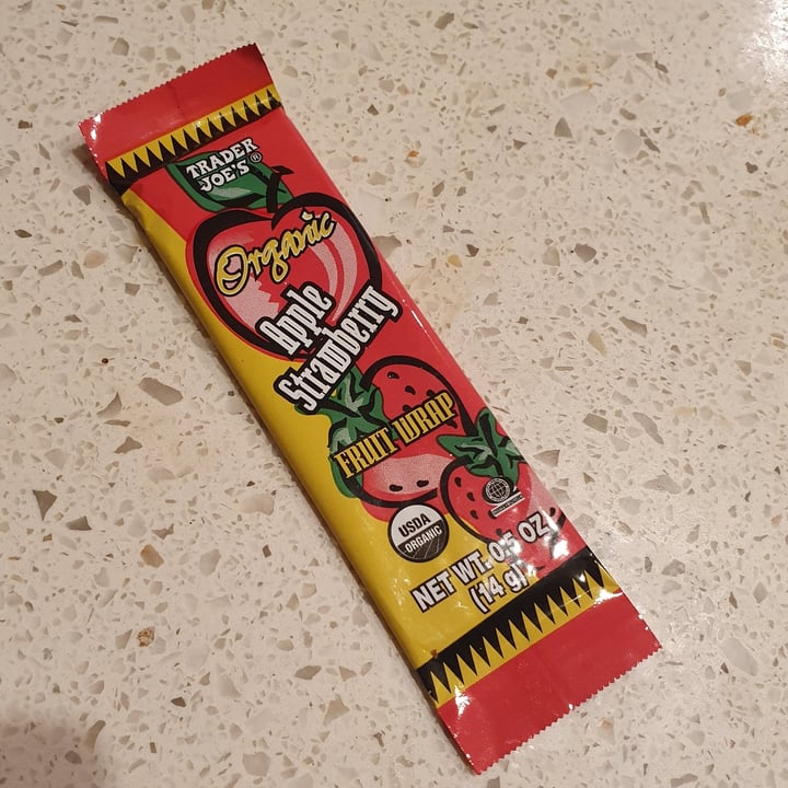 photo of Trader Joe's Apple Strawberry Fruit Wrap shared by @anistavrou on  28 Oct 2020 - review