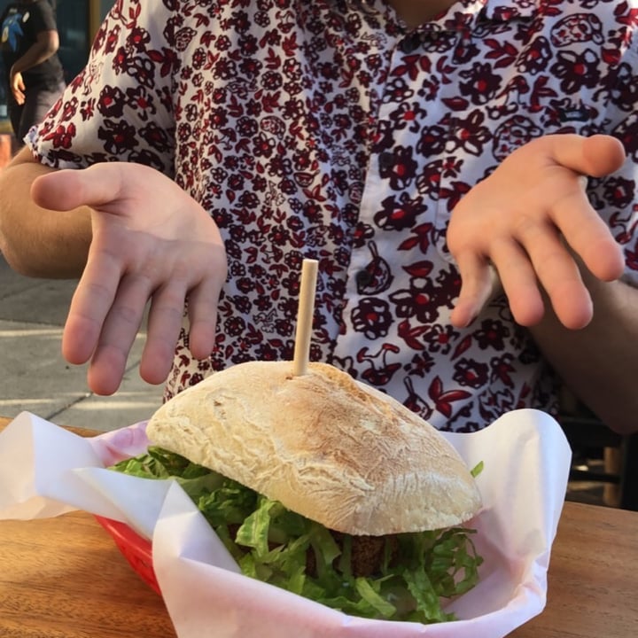 review photo of Venus in Furs Bar + Bottle Shop Fried Chicken sandwich shared by @bellaf on 02 Sep 2021 - review