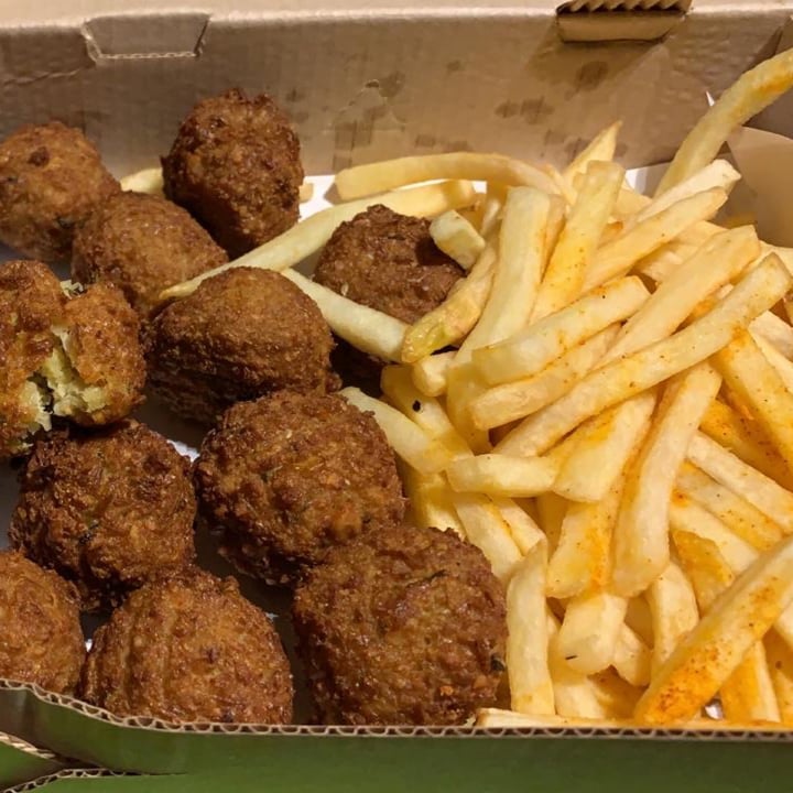 photo of JU Vegano falafel con papas shared by @pollyrossetti on  21 Jul 2021 - review