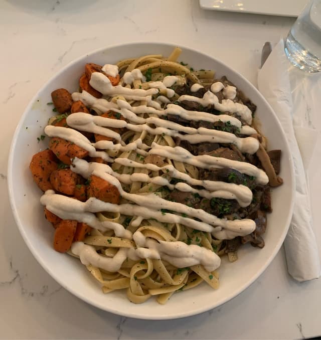 菜肴“Mushroom Stroganoff”的照片