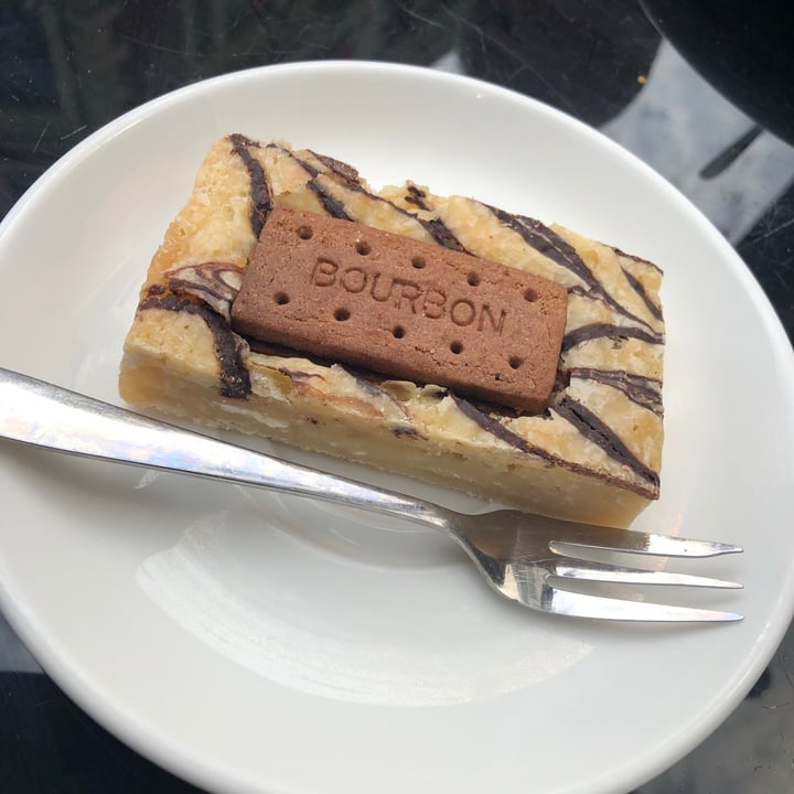 photo of Vegan Antics Bourbon biscuit blondie shared by @greenmin on  27 Jul 2021 - review