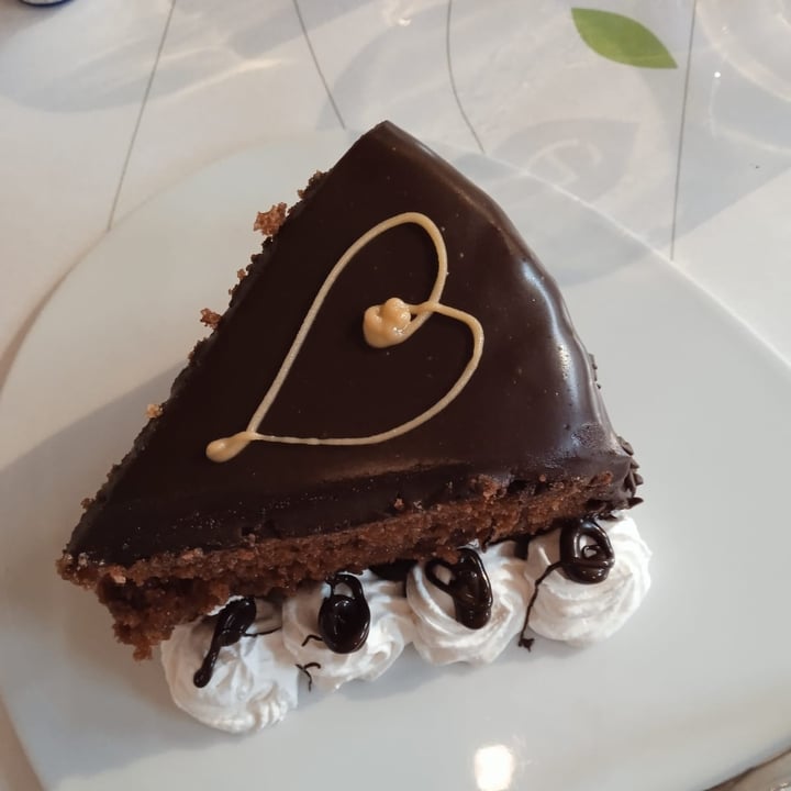 photo of Essenza Love Natural Food Torta Sacher shared by @anthe on  03 Nov 2021 - review