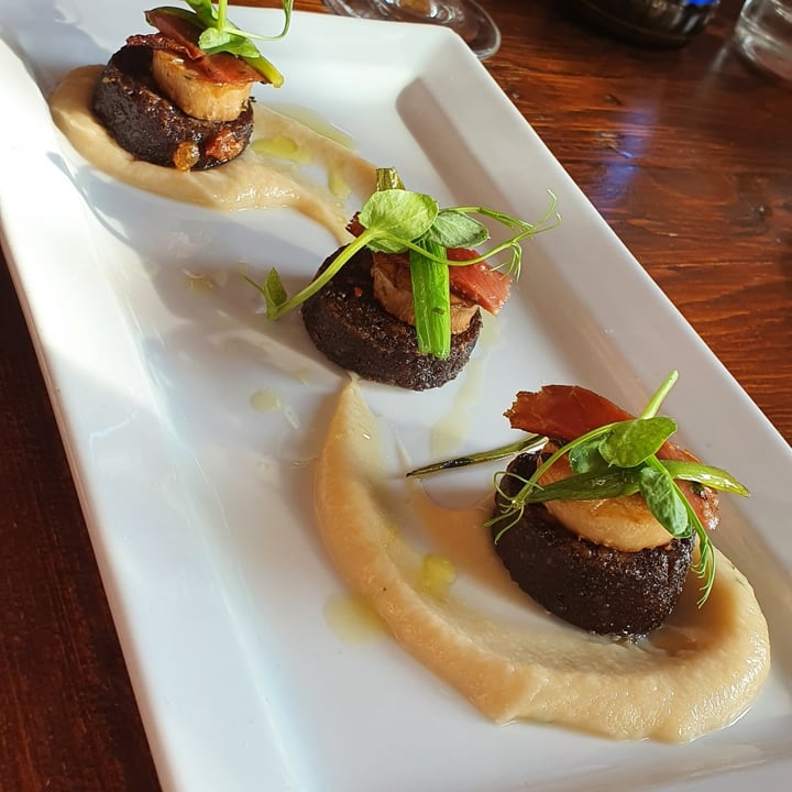 photo of Harmonium Pan seared king oyster mushroom scallops shared by @vix3n on  14 Oct 2021 - review
