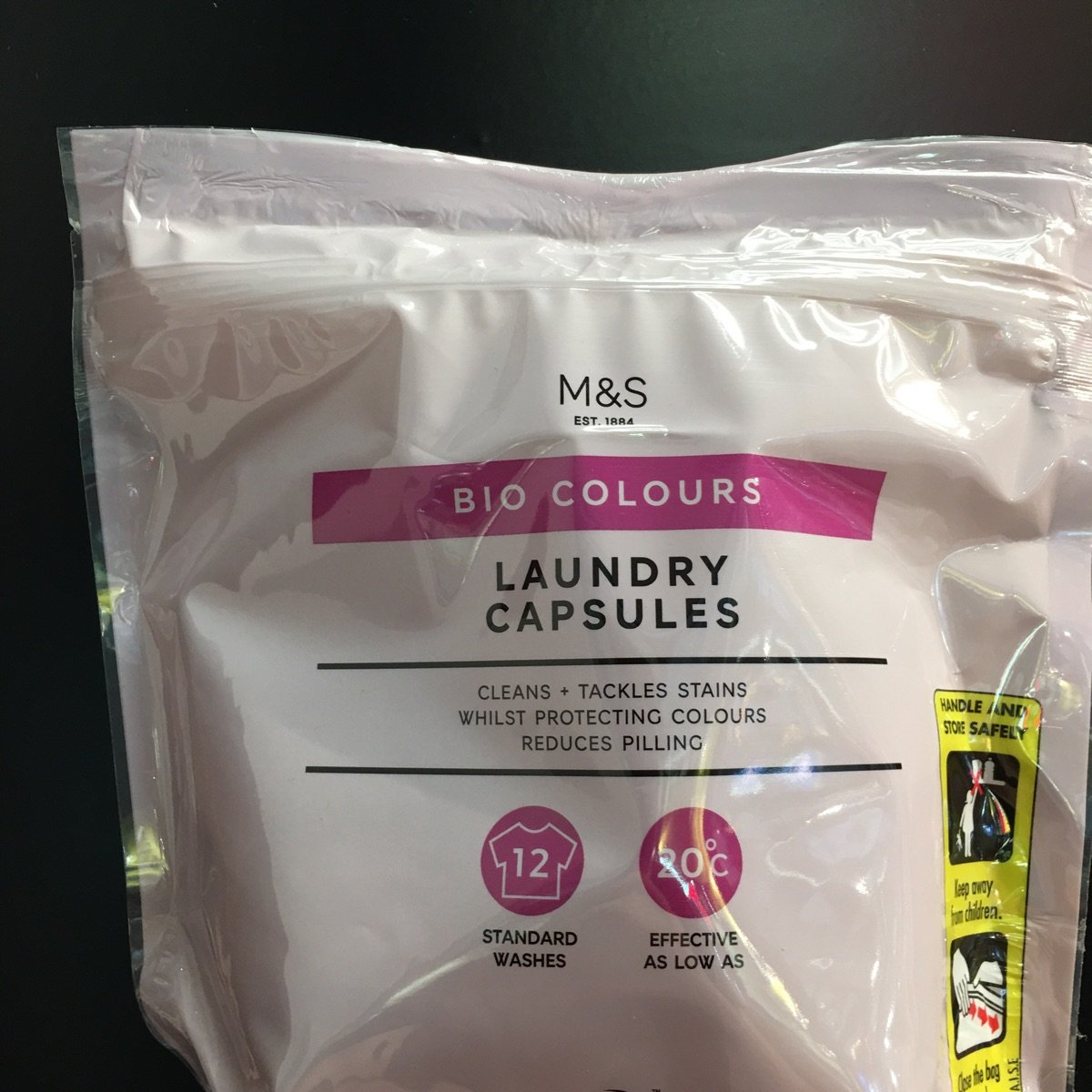 Marks and Spencer’s Home BIO COLOURS LAUNDRY CAPSULES 12 PACK Reviews