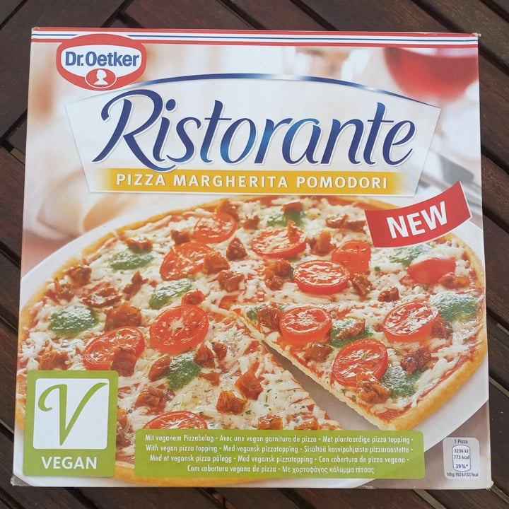photo of Dr. Oetker Ristorante Pizza Margherita Pomodori shared by @titoherbito on  18 Apr 2022 - review
