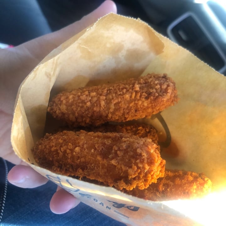 photo of Nice Guys 100% Vegan Nutzarella Sticks shared by @magicturtlez on  16 Aug 2020 - review