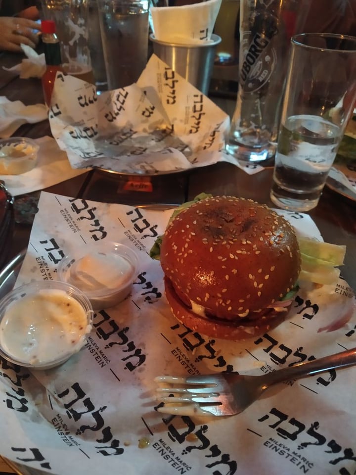 photo of מילבה Mileva המבורגר טבעוני shared by @basscat on  04 Jan 2020 - review