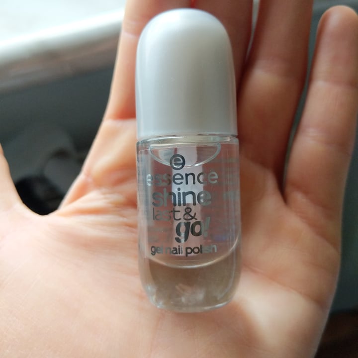 review photo of Essence Cosmetics Shine Last & Go Gel Nail Polish shared by @maqui03 on 26 Jan 2021 - review