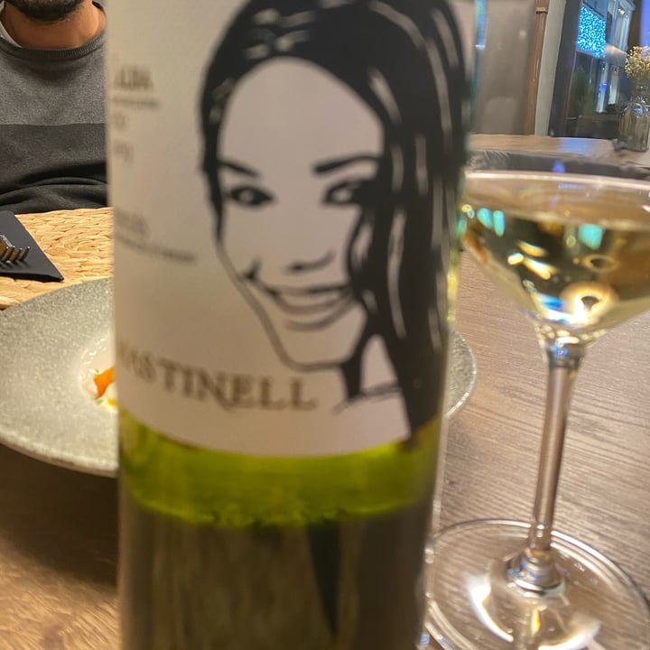 photo of Noranta Tres Vino blanco Alba (Martinell) shared by @vallierblondie on  19 Apr 2022 - review