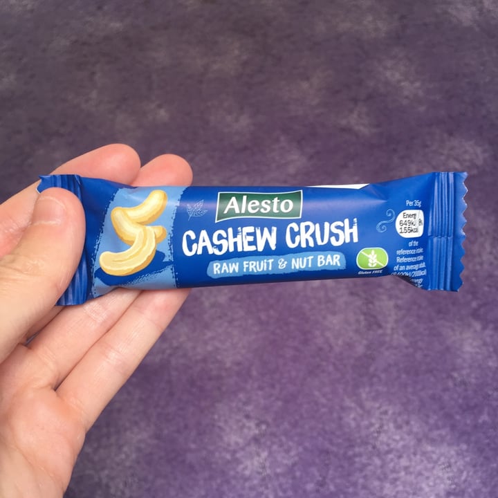 photo of Alesto Cashew Crush Raw Fruit & Nut Bar shared by @emmajwheeler on  06 Aug 2020 - review