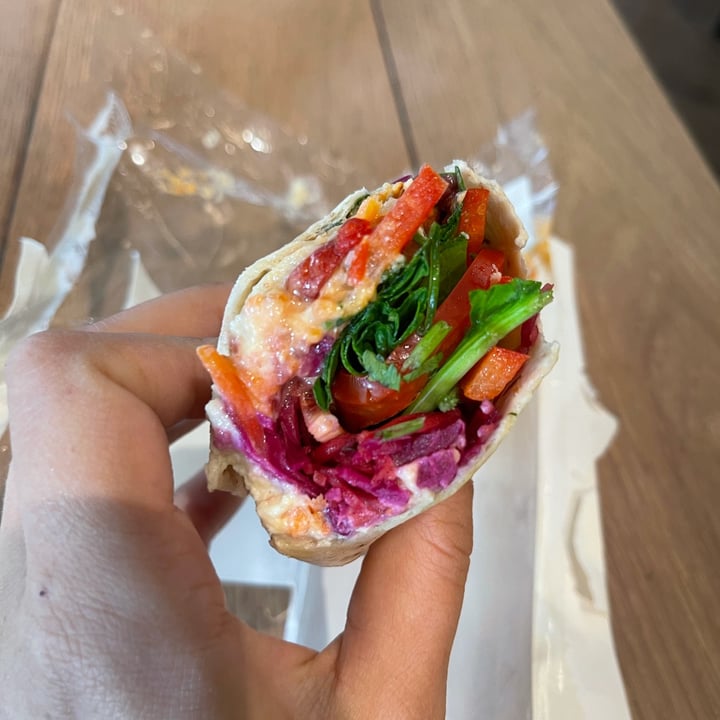 photo of Pret A Manger Houmus & Chipotle Wrap shared by @naki on  20 Oct 2021 - review
