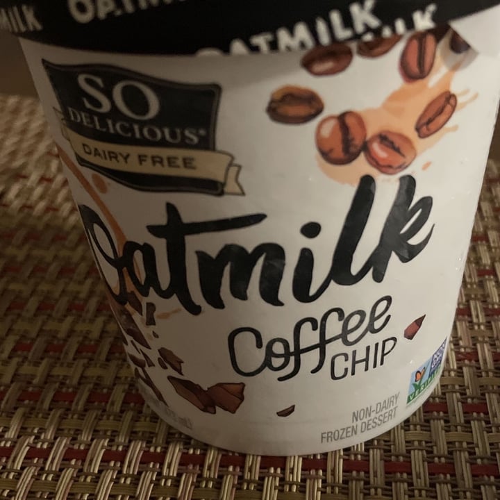 photo of So Delicious Dairy Free Oatmilk Coffee Chip Non Dairy Frozen Dessert shared by @maybekads on  24 Nov 2022 - review