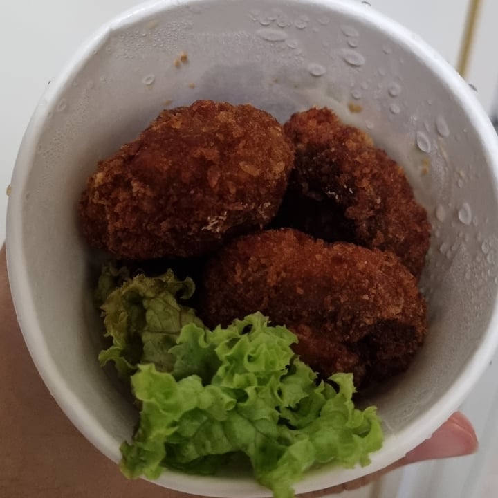 photo of nomVnom Xpress Mushroom Fritters shared by @plantbasedlifestyle on  26 Apr 2021 - review
