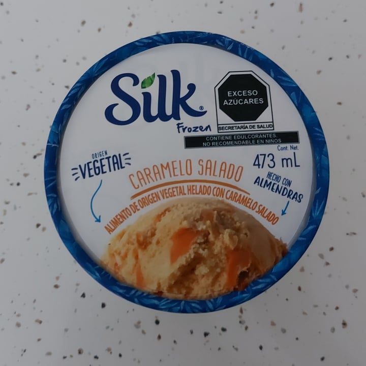 photo of Silk Helado Silk Frozen Caramelo Salado shared by @mariana2703 on  10 Nov 2021 - review