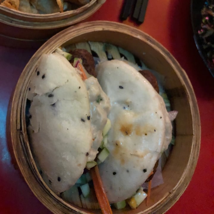 photo of KOI Beer & Dumplings - Lavalleja Buns Vegan Kebab shared by @comoplantass on  07 Mar 2021 - review