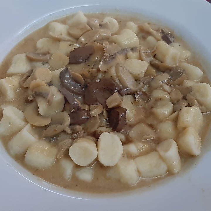 photo of Cantina el Nautico Ñoquis Con Salsa De Hongos shared by @aguslla3 on  30 Apr 2022 - review