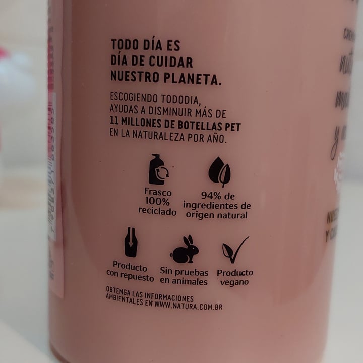 photo of Natura Todo dia crema para el cuerpo nuez pecan y cacao shared by @sritabrocoli on  25 May 2022 - review