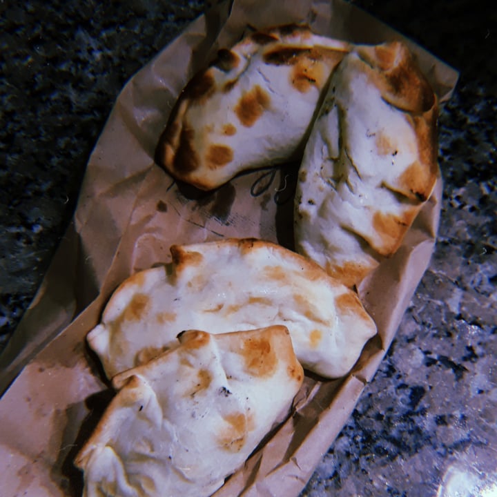 photo of Futuro Veggie - Congreso Empanada de capresse shared by @nanicuadern on  02 Nov 2021 - review