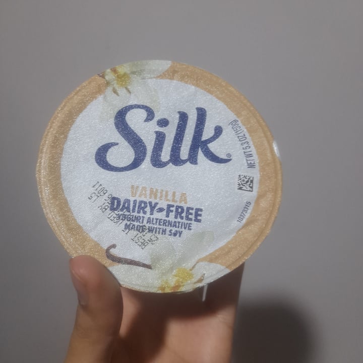 review photo of Silk Yogurt de Almendras Sabor Vainilla shared by @jossiemdzz on 25 Dec 2021 - review