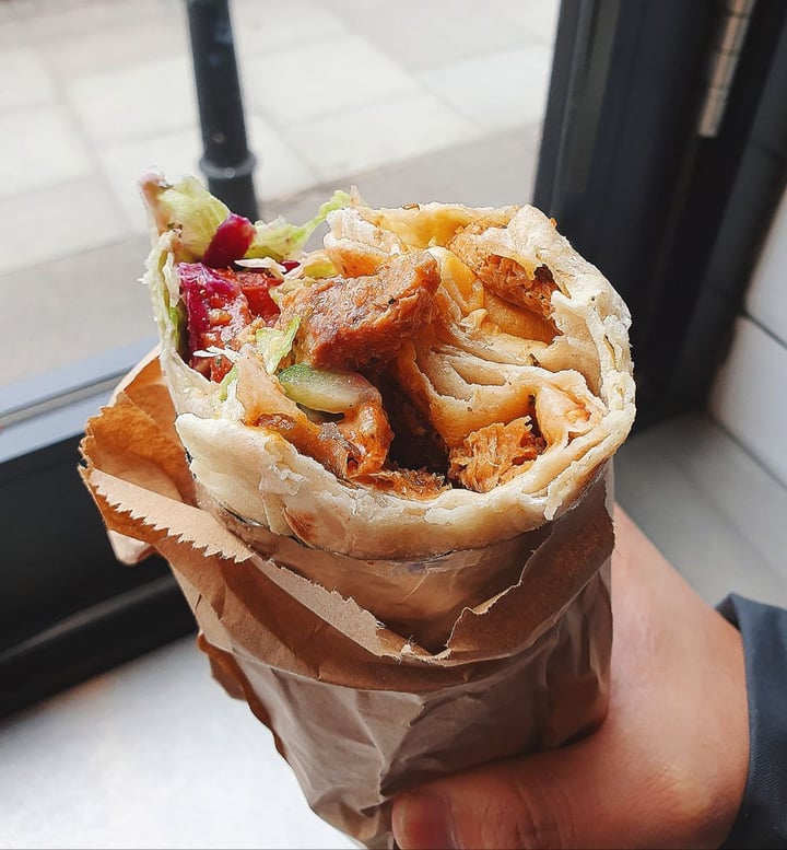 photo of What The Pitta Croydon Vegan Döner shared by @calicomeetsbroccoli on  29 Aug 2019 - review