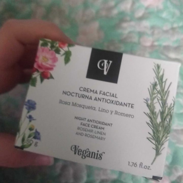 photo of Veganis Crema Facial Nocturna Antioxidante Rosa Mosqueta, Lino y Romero shared by @pazyamor on  30 Oct 2020 - review