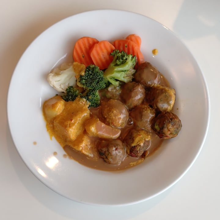 photo of IKEA Restaurant Plant balls shared by @skootykoots on  21 Nov 2021 - review