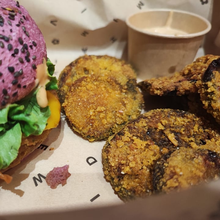 photo of Flower Burger Cherry bomb burger shared by @marinasacco on  29 Sep 2022 - review
