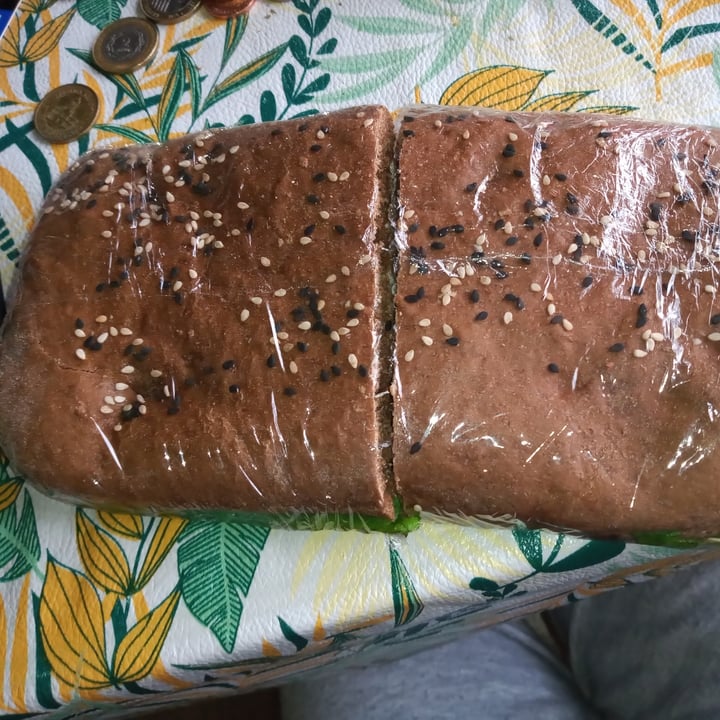 review photo of Un Gusto Superior Sandwich De Lomito De Seitan shared by @candemecqui on 14 Sep 2021 - review