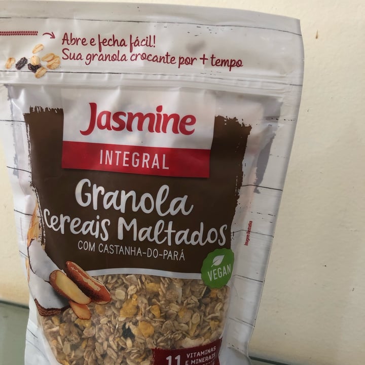 photo of Jasmine granola integral com castanha shared by @mariaaaaa on  14 May 2022 - review