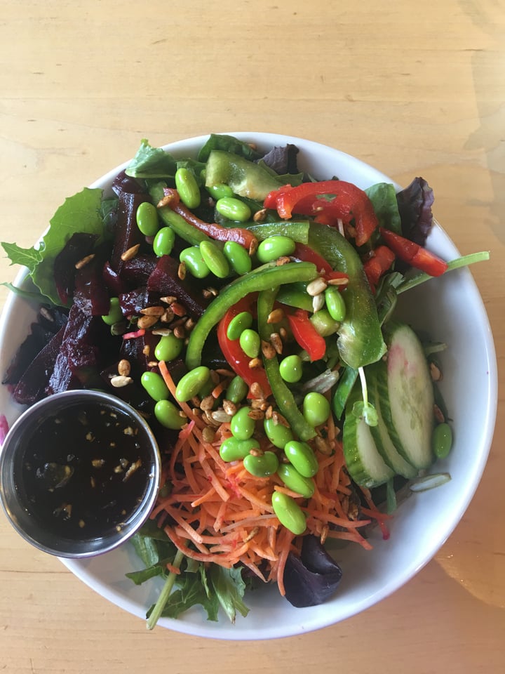 photo of Peoples Organic Café Spa Salad shared by @veganjuju on  11 May 2018 - review