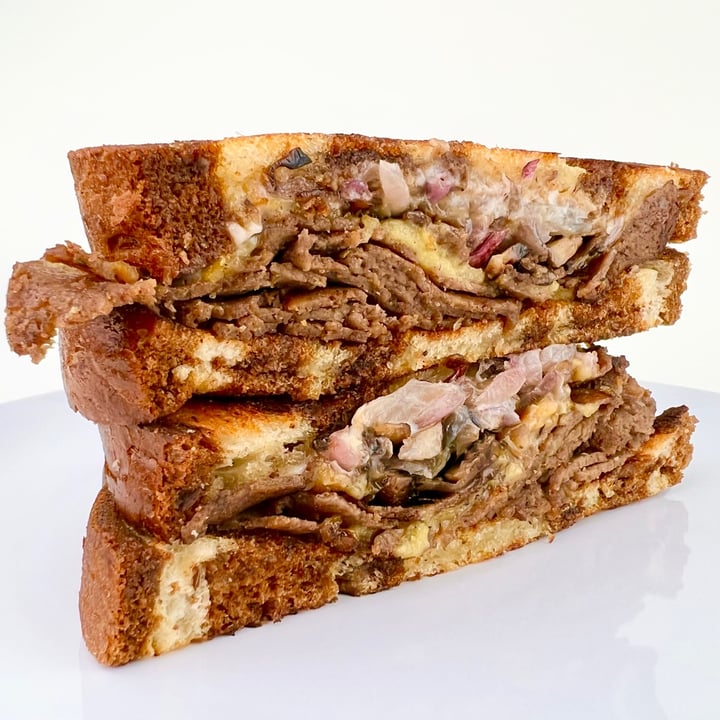 photo of Ben & Esther’s Vegan Delicatessen Benny’s Brisket Deli Sandwich shared by @pdxveg on  25 Nov 2021 - review