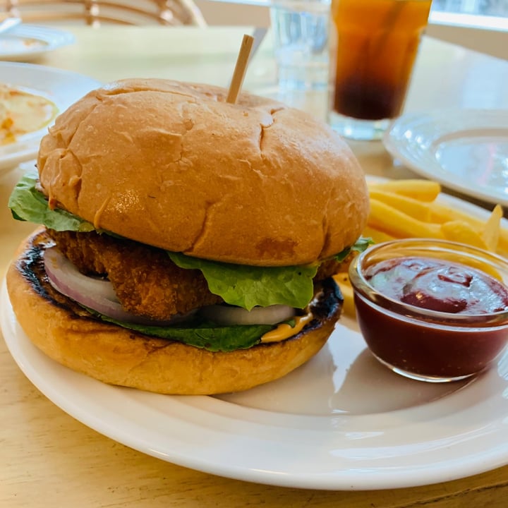 photo of Mearth cafe Korean Tofu Barbecue Burger shared by @andyboimdu on  25 Jul 2021 - review