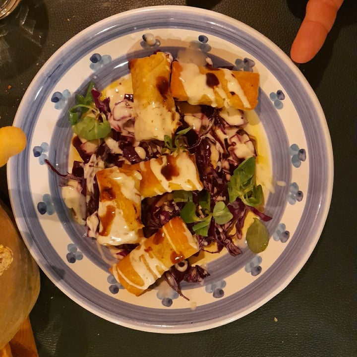 review photo of DuedipiccheVegan Vegan Burrito;filetto Di Seitan Al Pepe Verde;involtini Tahilandesi Con Salsa Yogurt E Maritati Al Pesto Di Erbette E Feta shared by @nicolezordan on 15 Jul 2022 - review