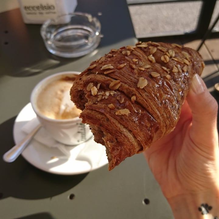 review photo of Pasticceria Scapini Brioche integrale vegana shared by @alssa on 14 Aug 2022 - review