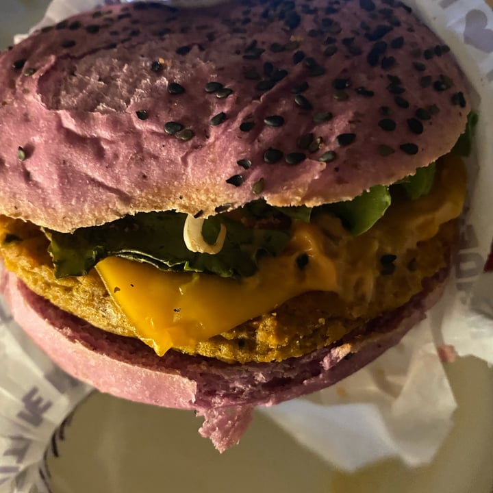photo of Flower Burger Cherry bomb shared by @effymusic on  23 Jun 2022 - review