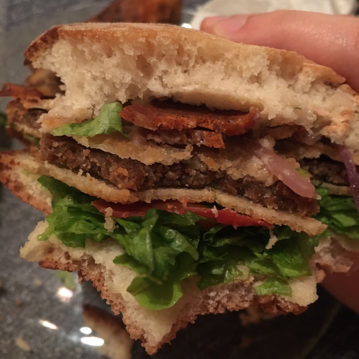photo of Casa Mhia Sándwich extra Mila shared by @abigrischpun on  30 Aug 2021 - review