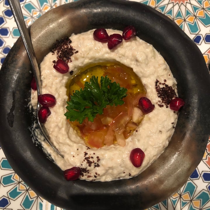 photo of Kazbar Moutabbal (Baba ghannouj with tahini) shared by @lindajazzyjourney on  03 Sep 2020 - review
