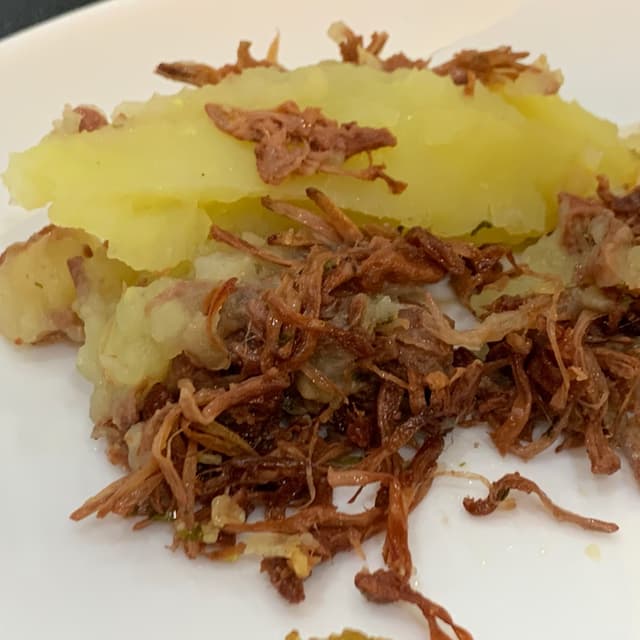 Photo of the dish “batata com carne de jaca”