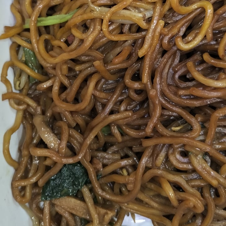 photo of Xing Xing Vegetarian Food Veg Fried Noodles shared by @glitteryunicorn on  23 Apr 2022 - review