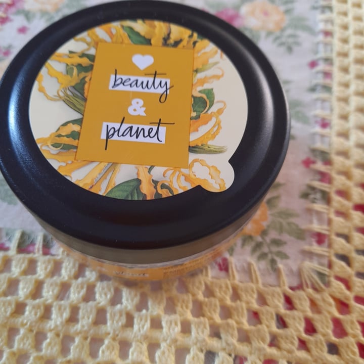 photo of Love Beauty and Planet Máscara de tratamento óleo de coco e ylang ylang shared by @sirleifatima on  24 Apr 2022 - review
