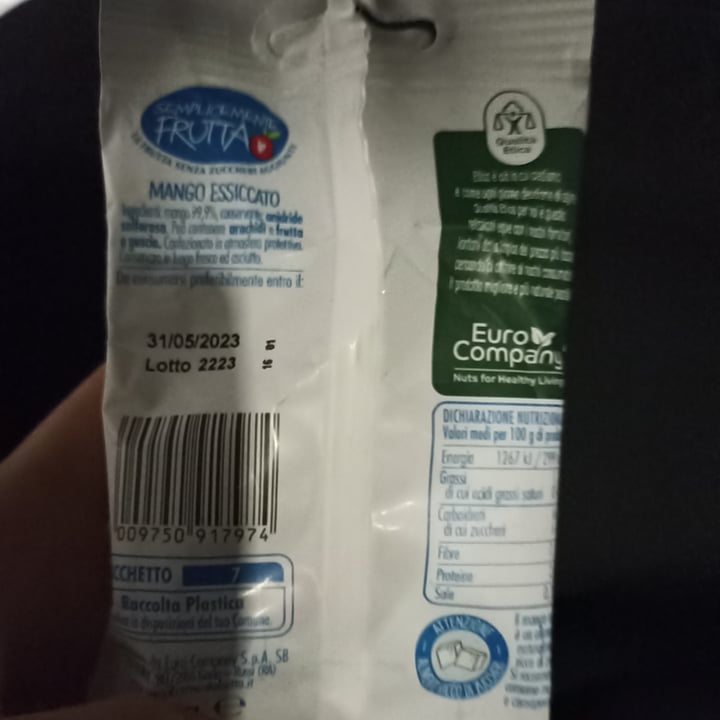 review photo of Semplicemente frutta Mango essiccato shared by @veravegan on 02 Oct 2022 - review