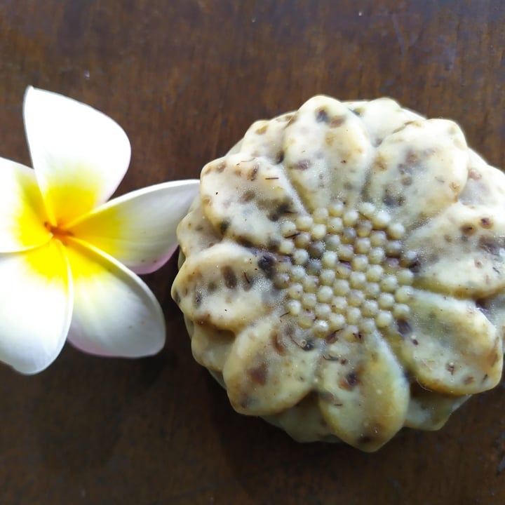 review photo of Healthy Garden products Soap shared by @peruseando on 20 Dec 2021 - review