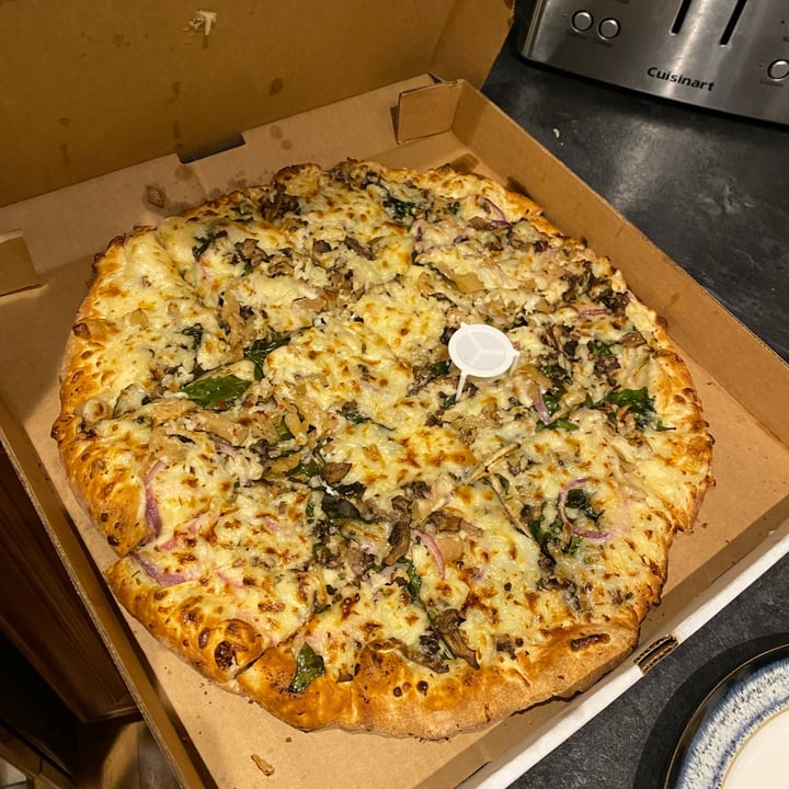 review photo of Santa Lucia Pizza Regent earth Lovers pizza shared by @lorig1973 on 15 Nov 2022 - review
